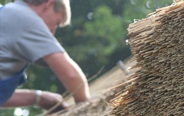 professional Battlesea Green thatchers